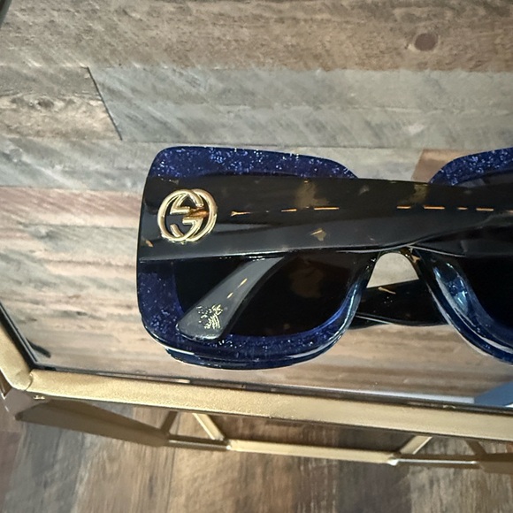 Gucci Oversized Square GG0083S Sunglasses Blue Glitter & Tortoise - Picture 9 of 10